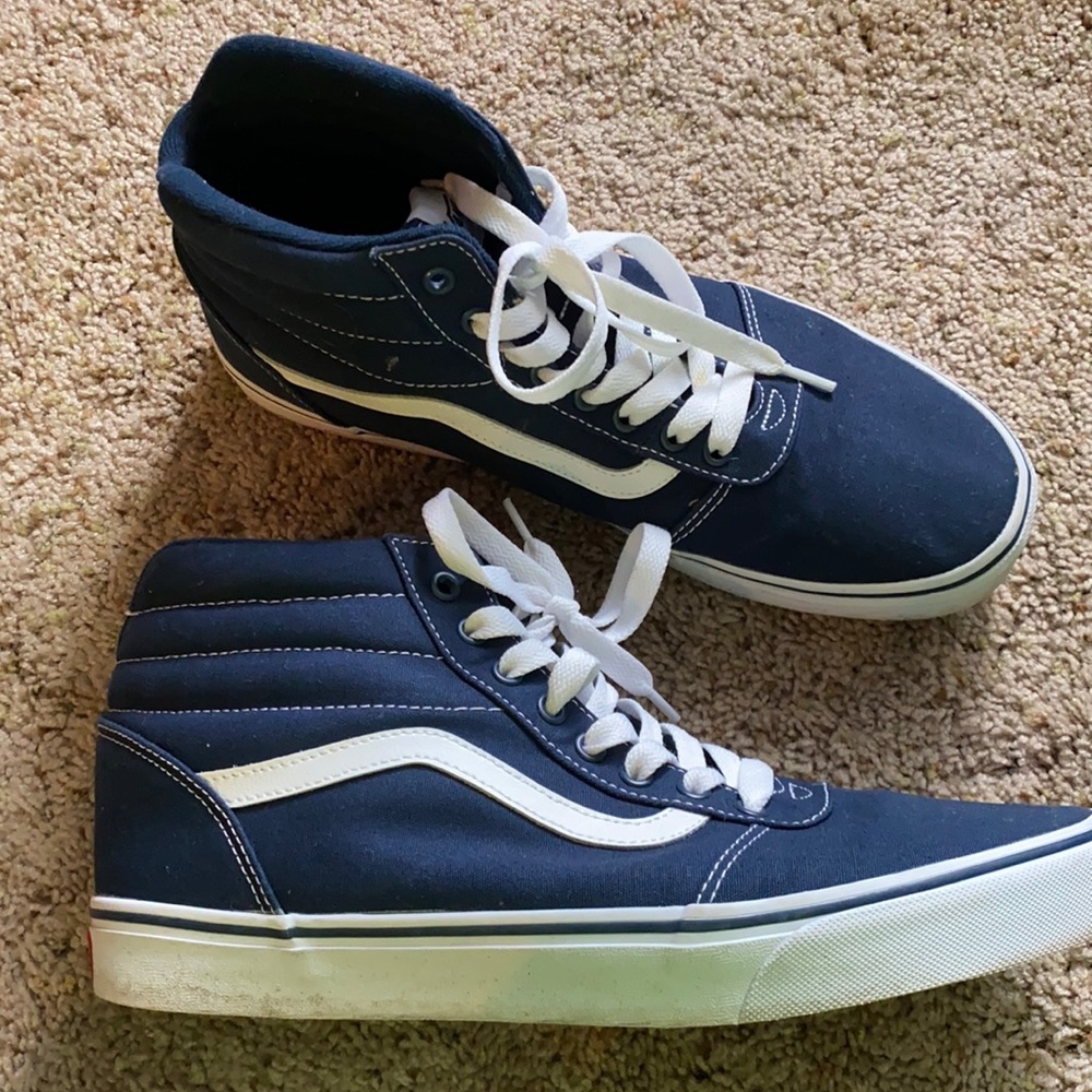 Men’s Vans hi tops